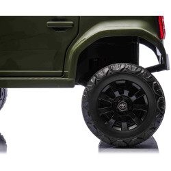 Elektrické autíčko Toyota Landcruiser 12V,  vojenské zelené
